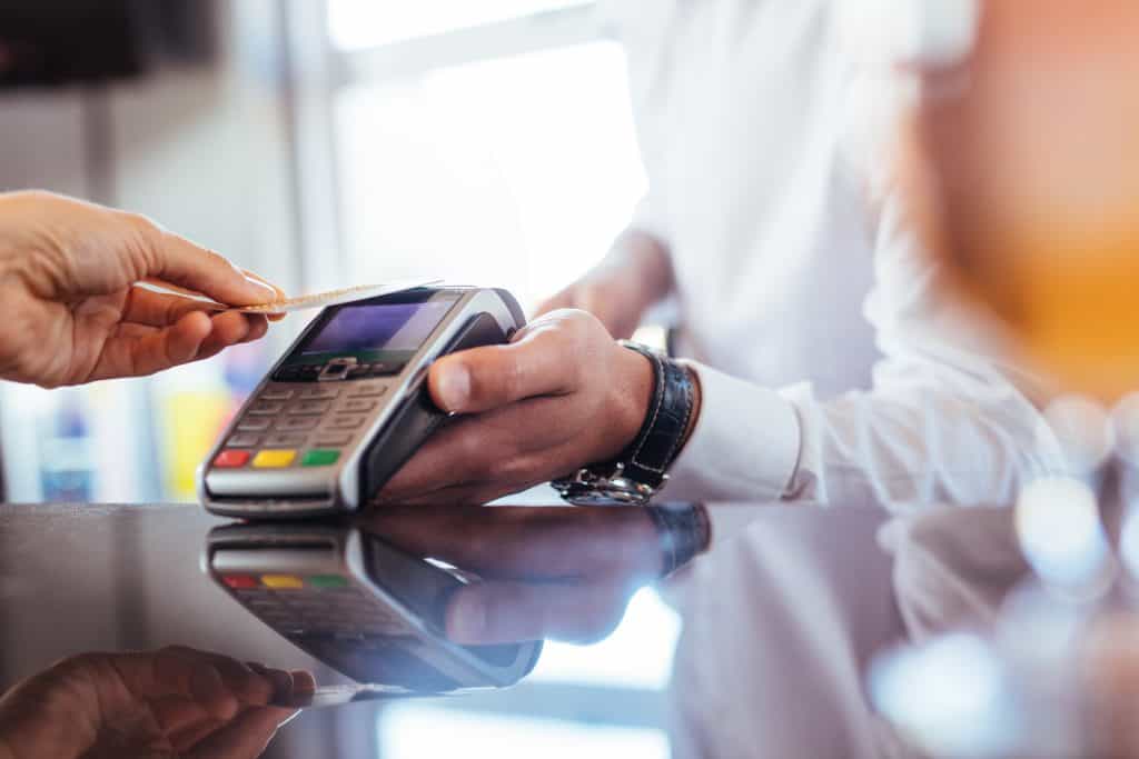 Kako izbjeći prekomjerno korištenje kreditnih kartica?